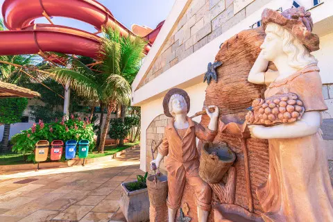 Lacqua diRoma | Flat | Grupo diRoma | Caldas Novas GO